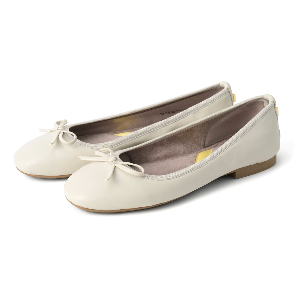 新品　メリッサ melissa フラットシューズ　ホワイトベージュ 24cm 新品メリッサ melissa フラットシューズホワイトベージュ 24cm